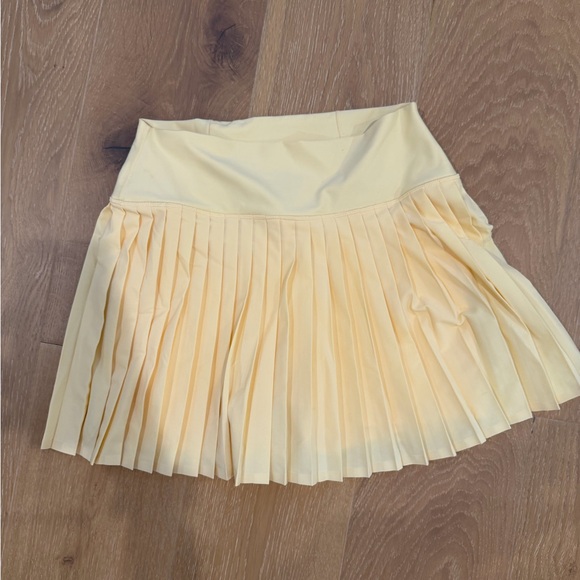Abercrombie & Fitch Dresses & Skirts - Abercombie tennis Yellow Skirt